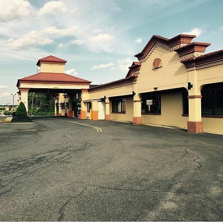 Diamond Carlisle Hotel Екстериор снимка