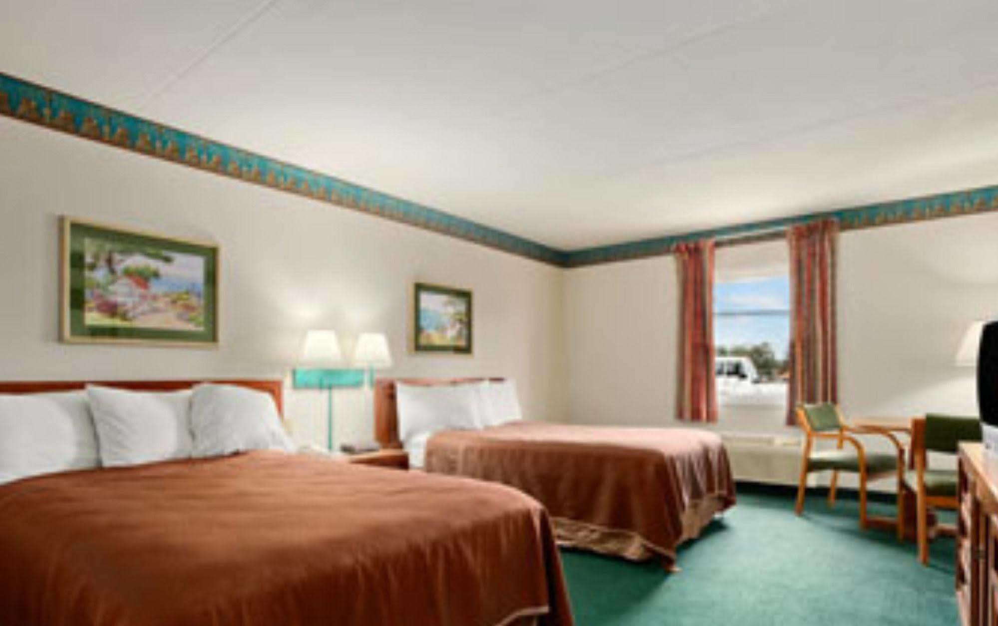 Diamond Carlisle Hotel Екстериор снимка